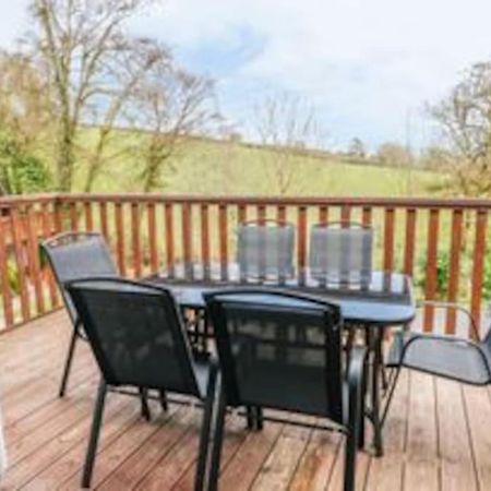 3 Bedroom Lodge With Hot Tub On Lovely Quiet Holiday Park In Cornwall Gunnislake Kültér fotó