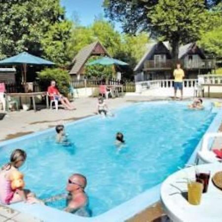 3 Bedroom Lodge With Hot Tub On Lovely Quiet Holiday Park In Cornwall Gunnislake Kültér fotó