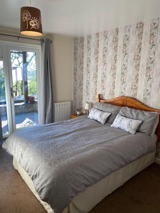 3 Bedroom Lodge With Hot Tub On Lovely Quiet Holiday Park In Cornwall Gunnislake Kültér fotó